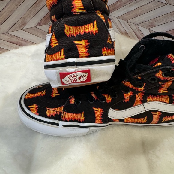 Mens 7.5 Thrasher Vans hi top Sk8 laces up - Picture 9 of 9